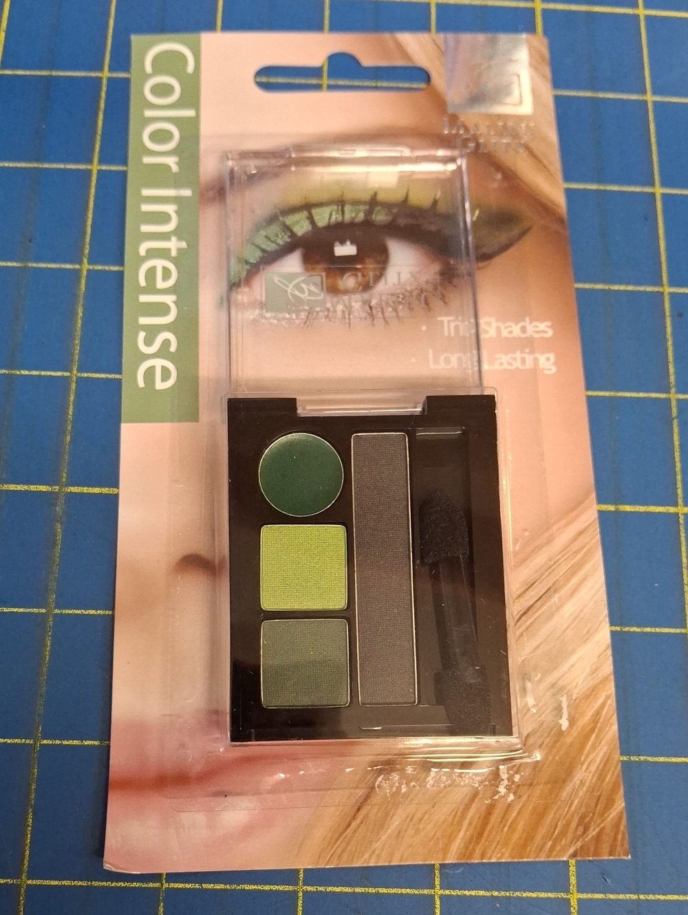 Malibu Glitz Color Intense Green Eyeshadow Trio